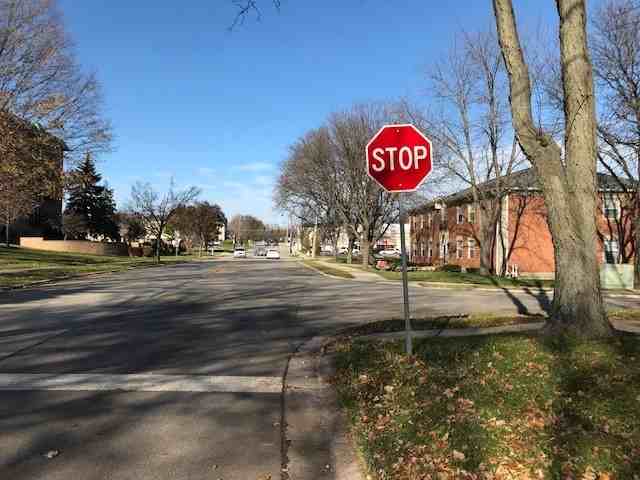 55 N Main St - Photo 3 of 30