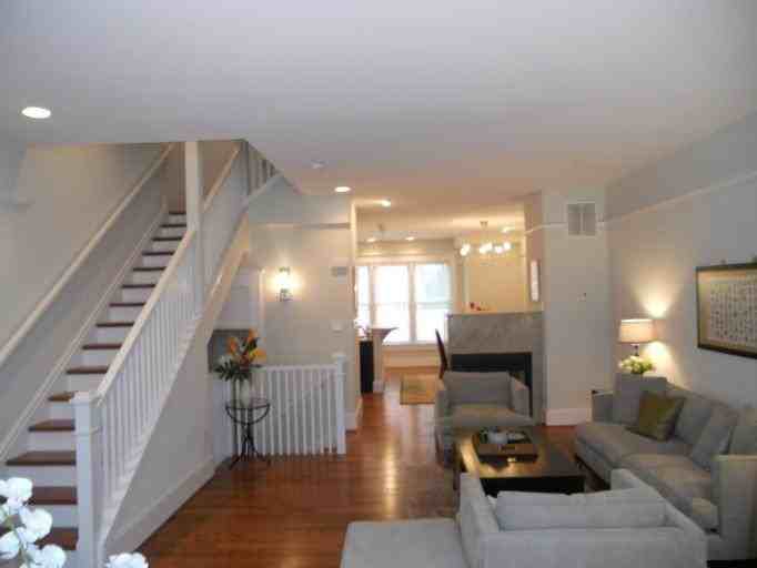 2084 N Oakland St - Photo 3 of 30