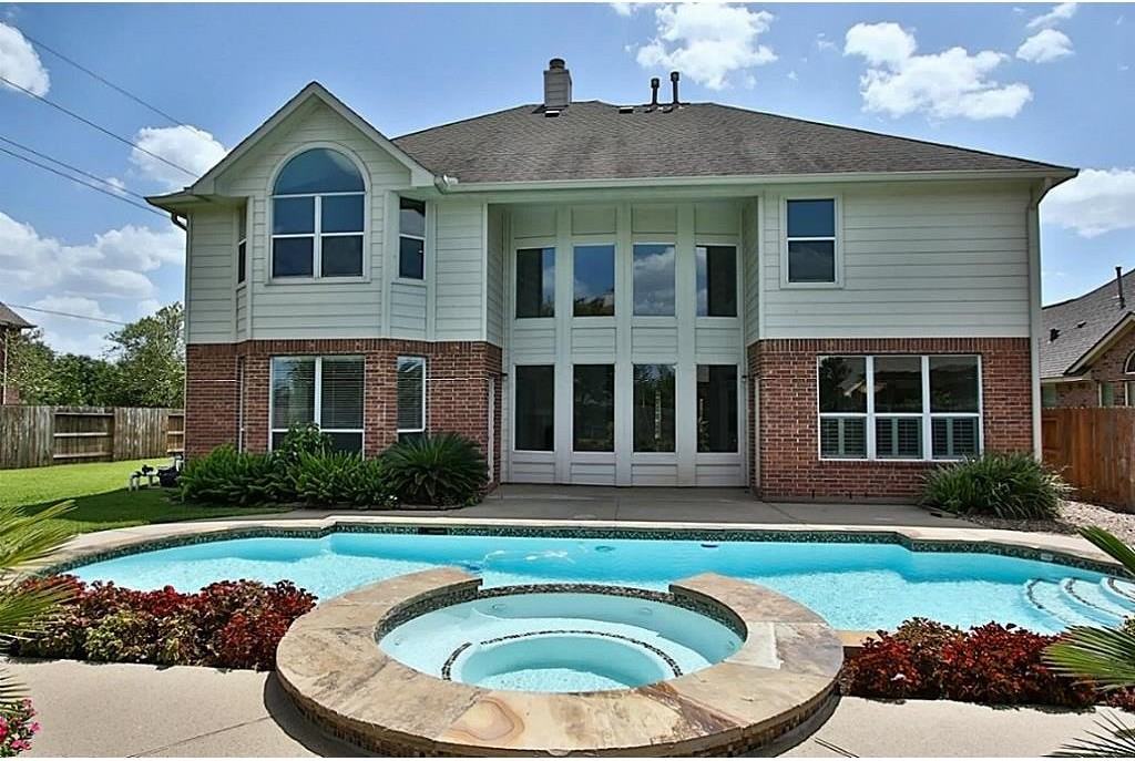 7206 Fountain Meadow - Photo 3 of 32