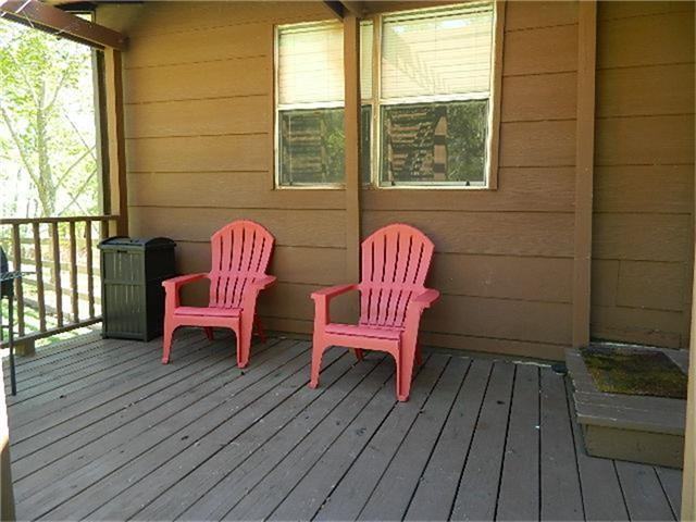 60 Cherry Hill Dr - Photo 3 of 25