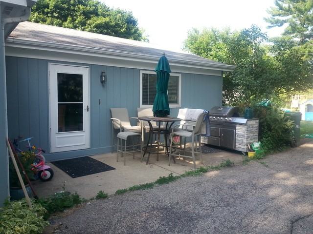 561 Pierce Ct - Photo 3 of 14