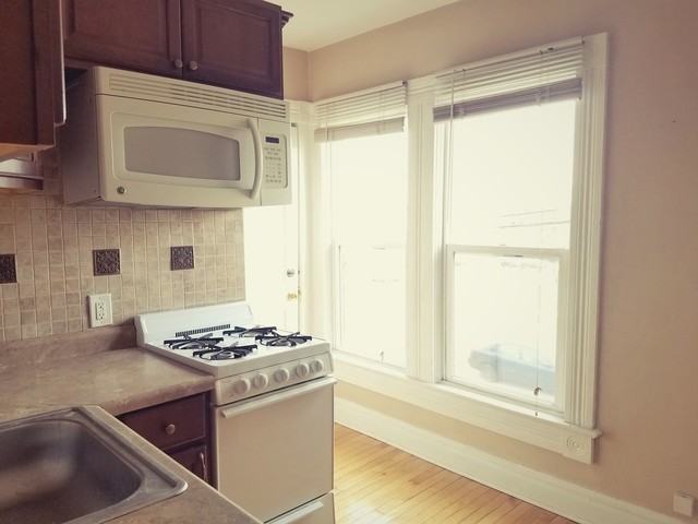 124 N Walkup Ave #3 - Photo 3 of 9