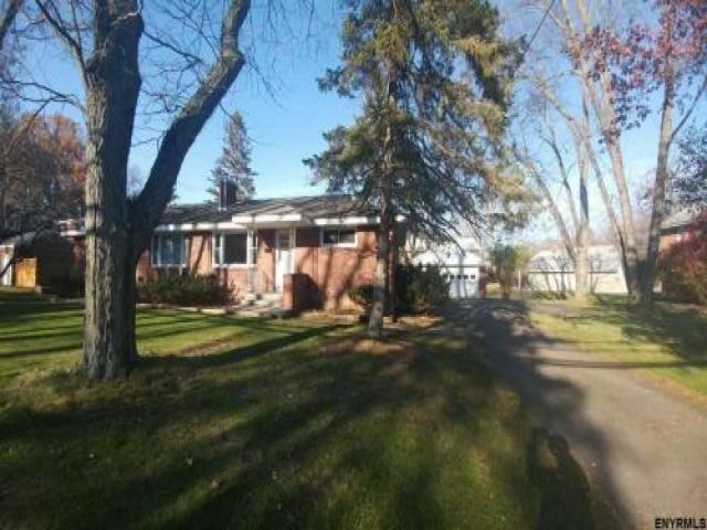 535 Kenwood Ave - Photo 3 of 5