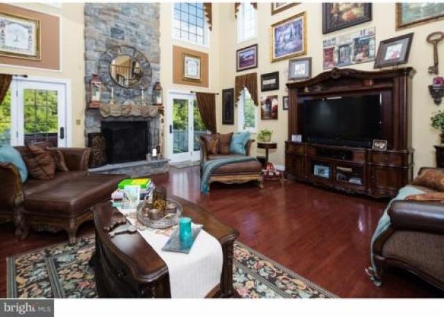 1312 Healy Ct - Photo 3 of 6