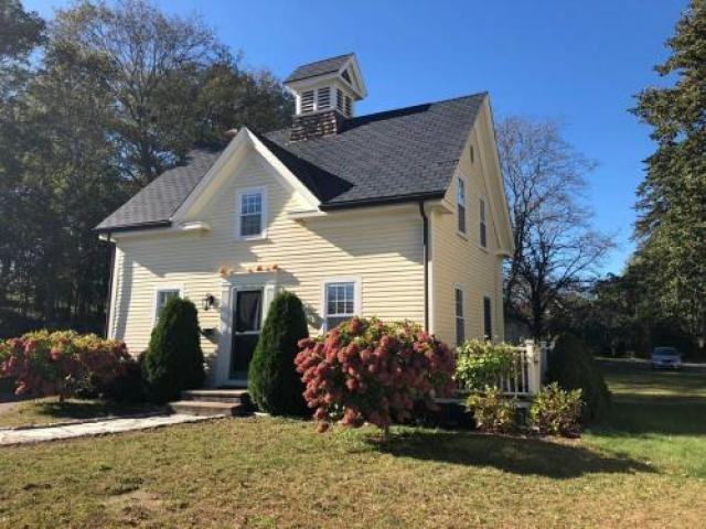 262 Court St - Photo 3 of 3