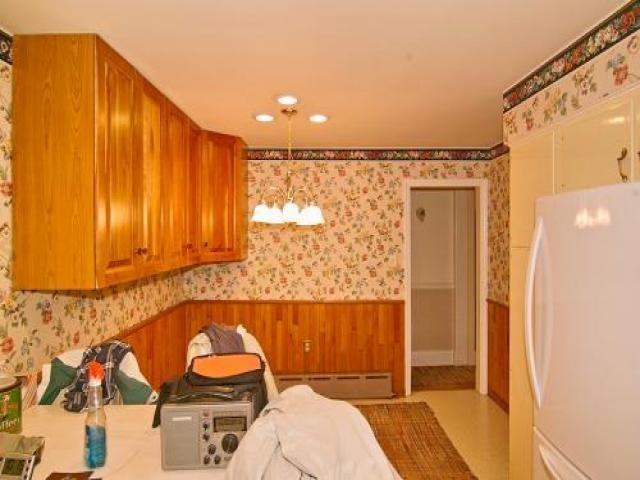 1110 Wyoming Ave - Photo 2 of 6