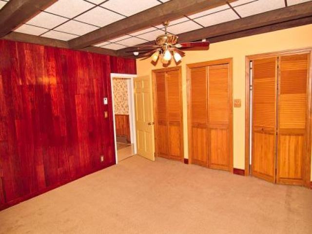 1110 Wyoming Ave - Photo 3 of 6