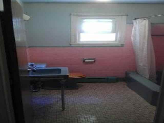 82 Litchfield Rd - Photo 2 of 6