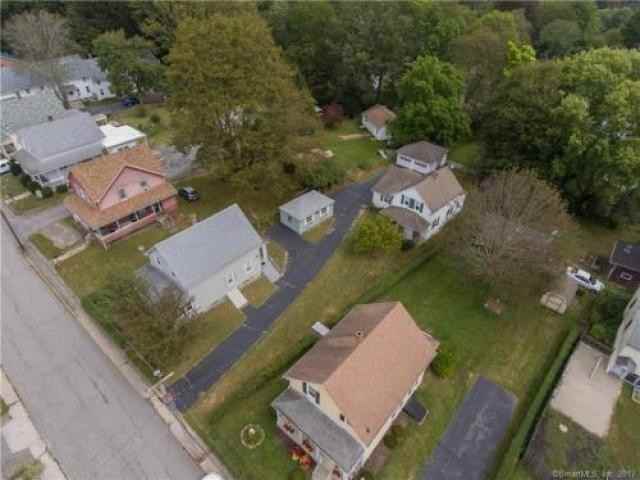 32 Salisbury Ave - Photo 2 of 6