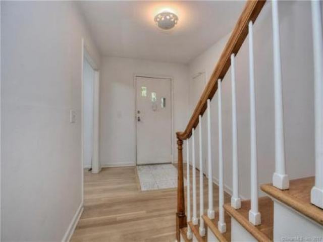 5 Town Crier Ln - Photo 2 of 6