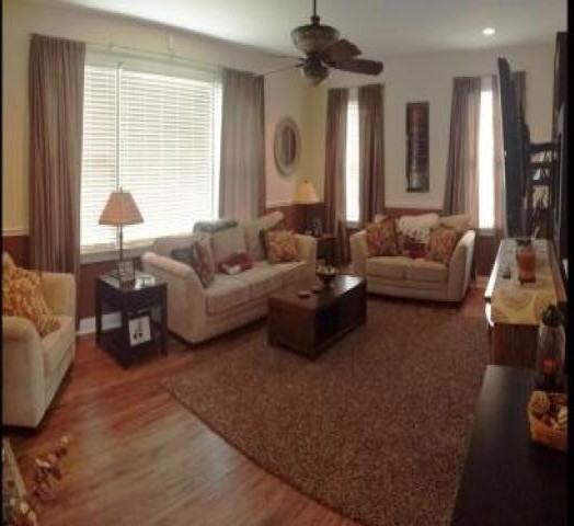 322 Sedgewick Dr - Photo 3 of 6