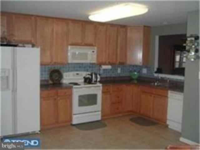 202 Jacks Way - Photo 2 of 6