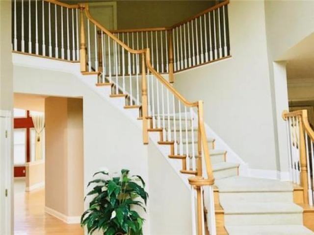 177 Thompson Dr - Photo 3 of 6