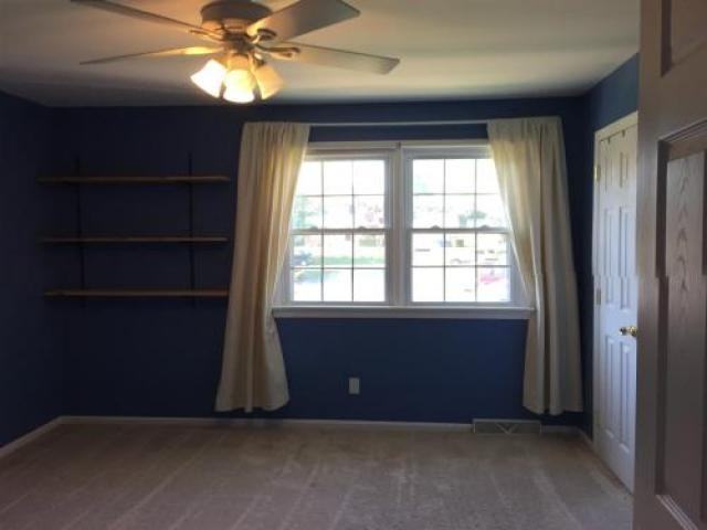 2325 Taggart Ct - Photo 3 of 6