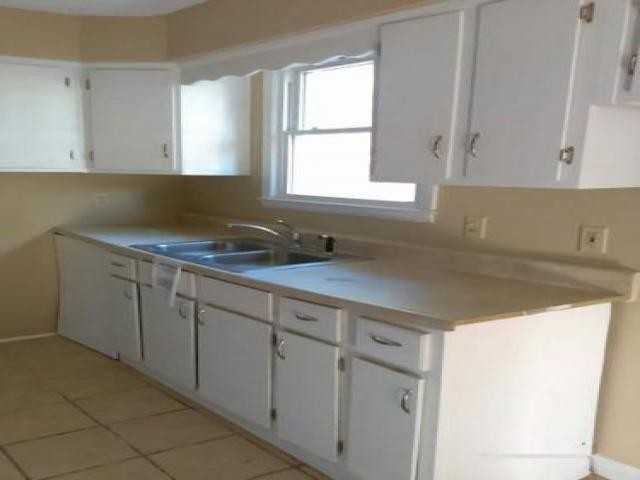 4634 Herty Dr - Photo 3 of 6