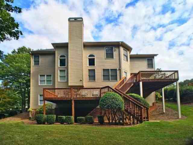 719 E Green Ln - Photo 2 of 6