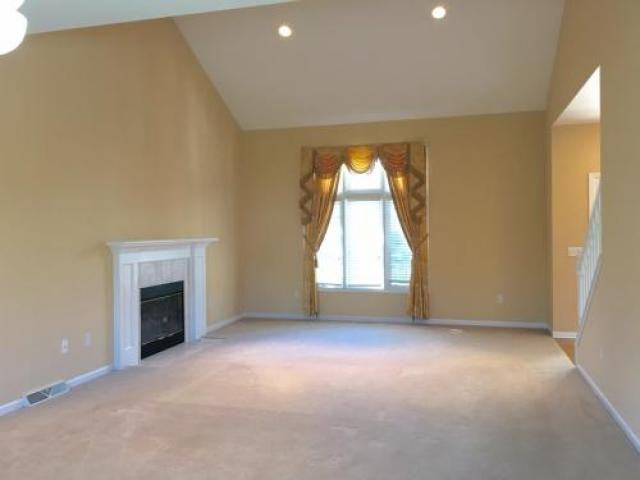 7895 Thornapple Club Dr SE - Photo 3 of 6