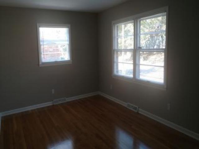 2113 Larkspur Dr - Photo 3 of 6