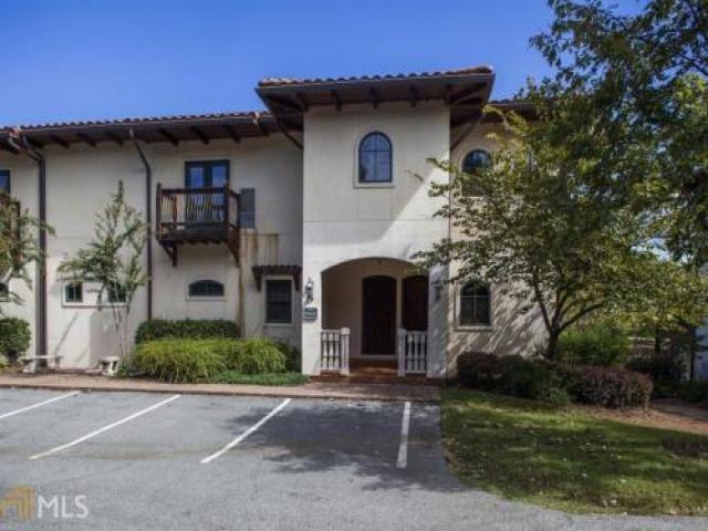 415 Cuscowilla Dr - Photo 2 of 6