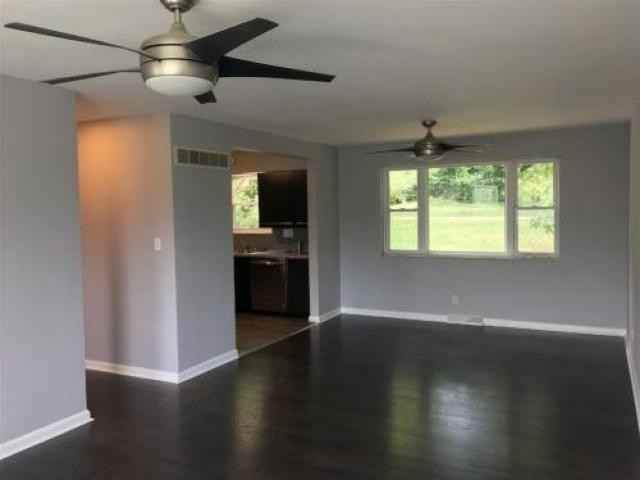 1329 Amsterdam Rd - Photo 3 of 6