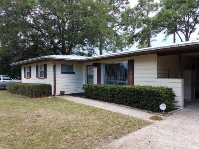 1612 Lindenwood Dr - Photo 2 of 6