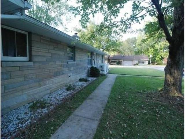 600 S Rose Ave - Photo 3 of 6