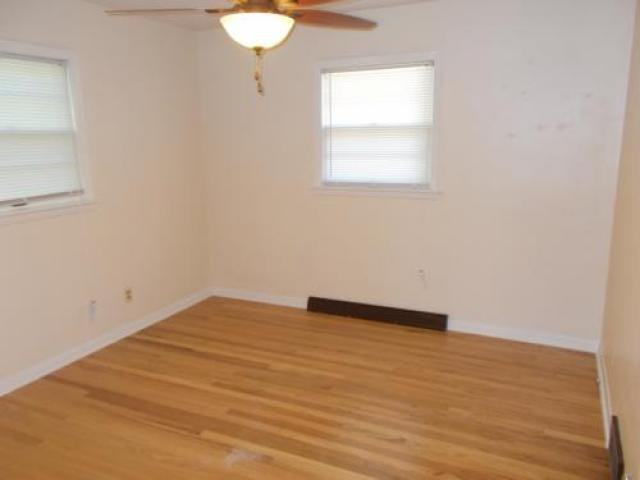 1607 N Florian Ave - Photo 3 of 6