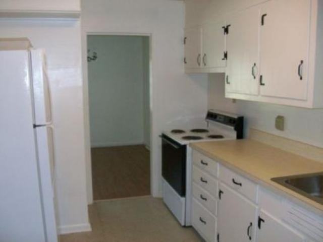 1303 Diane Ct - Photo 2 of 4