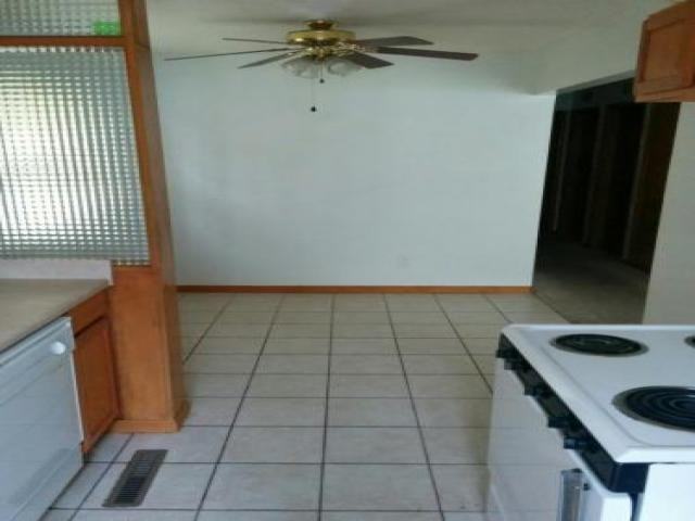 6049 E Parkview Dr - Photo 2 of 4