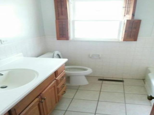 6049 E Parkview Dr - Photo 3 of 4