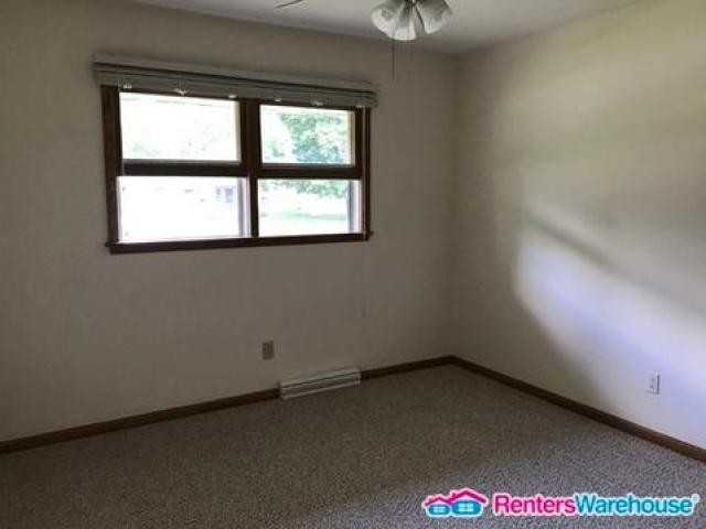 135 29th Ave N - Photo 3 of 6