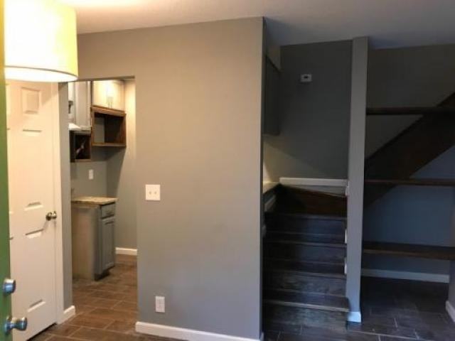 1140 S St Louis Ave - Photo 2 of 6