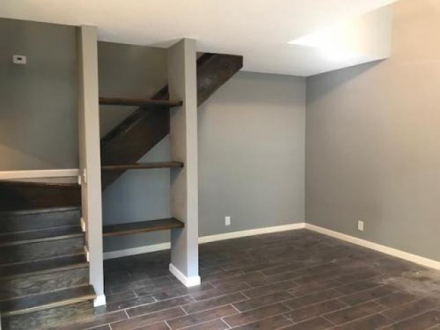 1140 S St Louis Ave - Photo 3 of 6