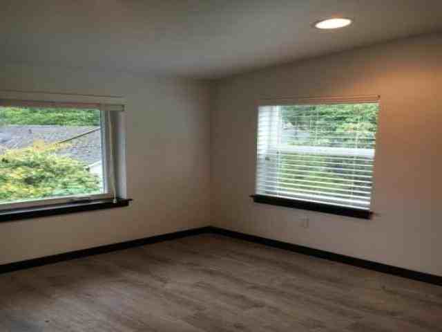 7709 11th Ave SW - Photo 3 of 6