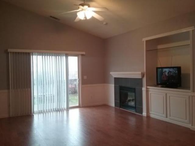 2925 Granville Dr - Photo 2 of 6