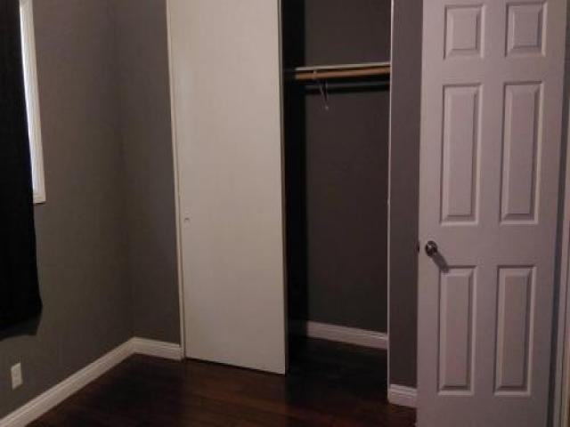 2083 Cedar St - Photo 2 of 6