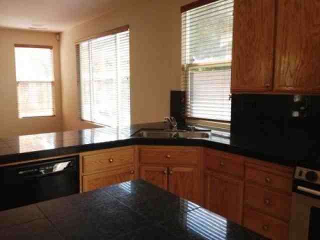 61 Guise Way - Photo 2 of 6