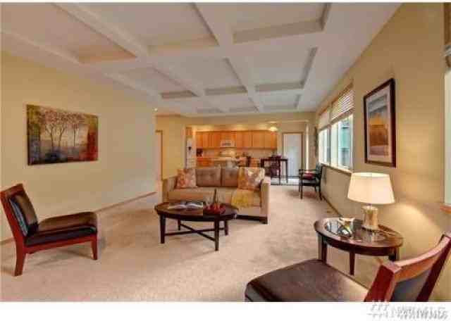 20140 84th Pl NE - Photo 3 of 3