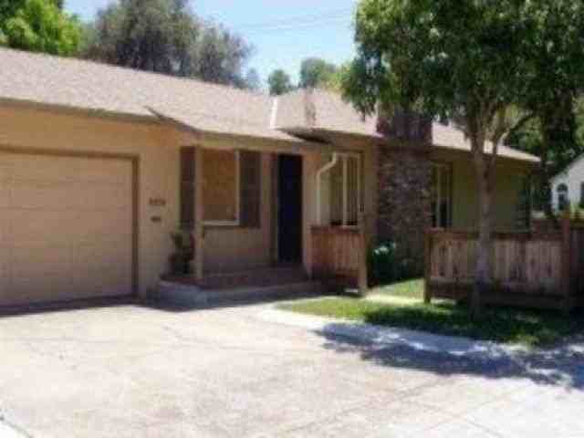 1004 Sevier Ave - Photo 2 of 3