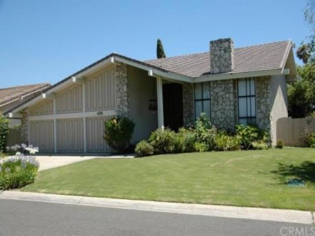 17932 Aberdeen Ln - Photo 2 of 6