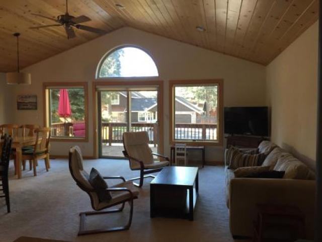 11963 Lariat Ln - Photo 3 of 6