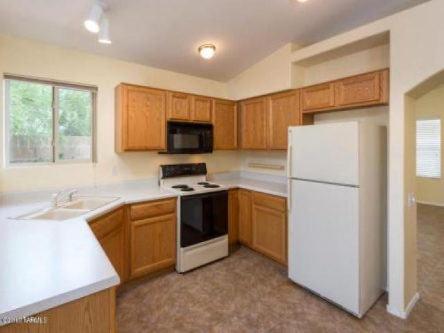 8820 N Mesquite Bluffs Pl - Photo 3 of 6