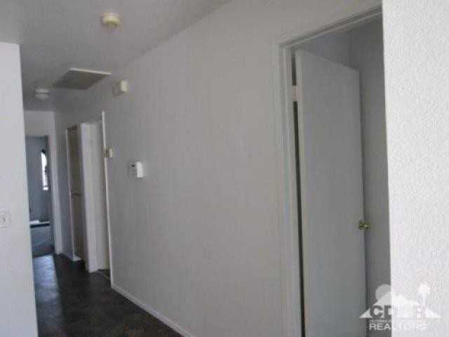 275 Eunice Cir - Photo 3 of 6