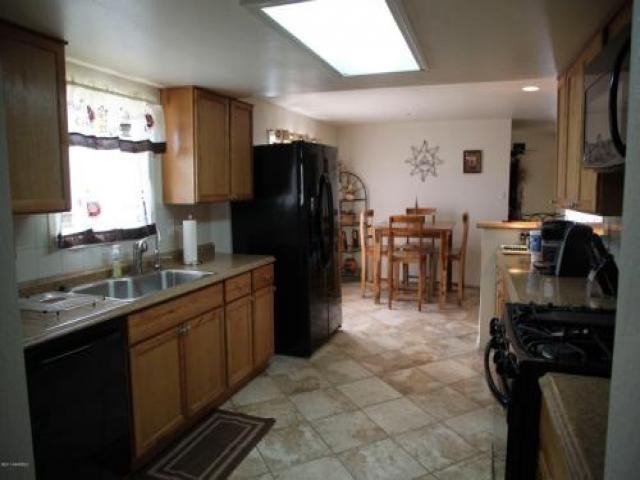 618 W Fleming St - Photo 3 of 6