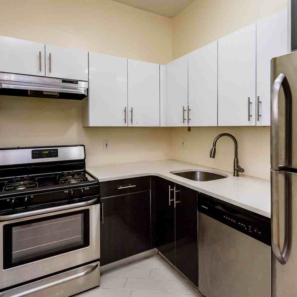 229 Jefferson Street #32TL
