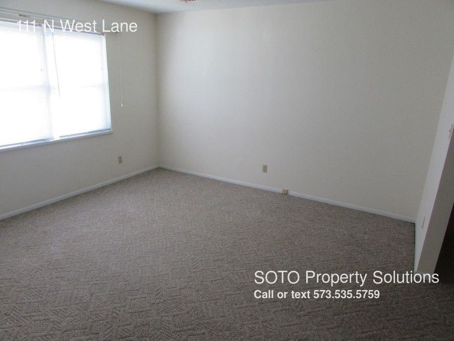 111 N West Ln - Photo 3 of 7