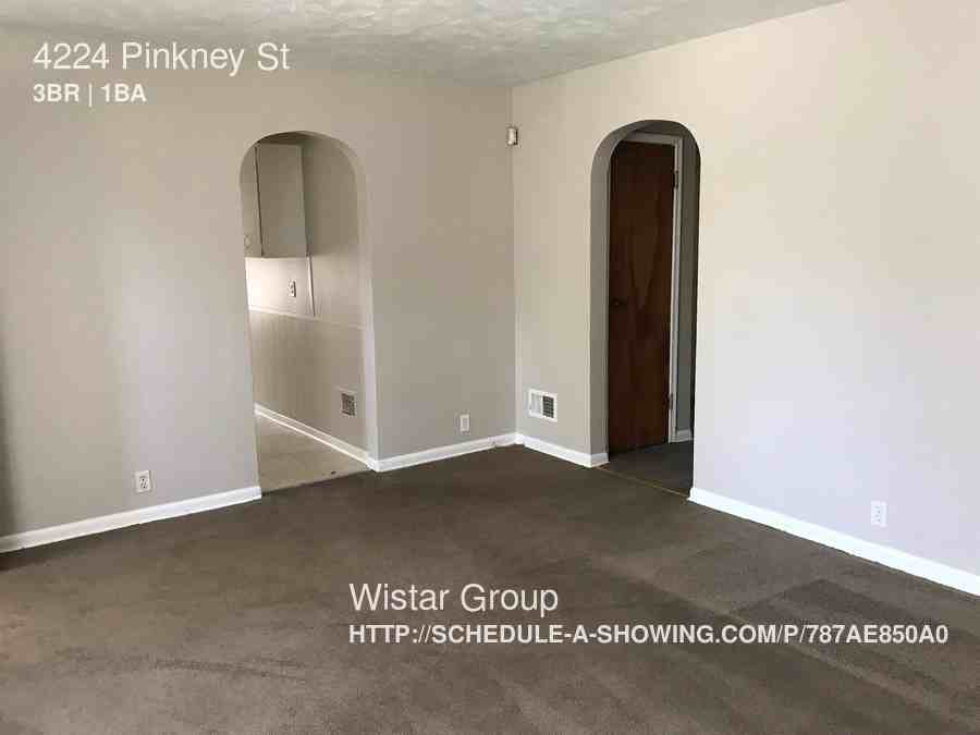 4224 Pinkney St - Photo 3 of 3