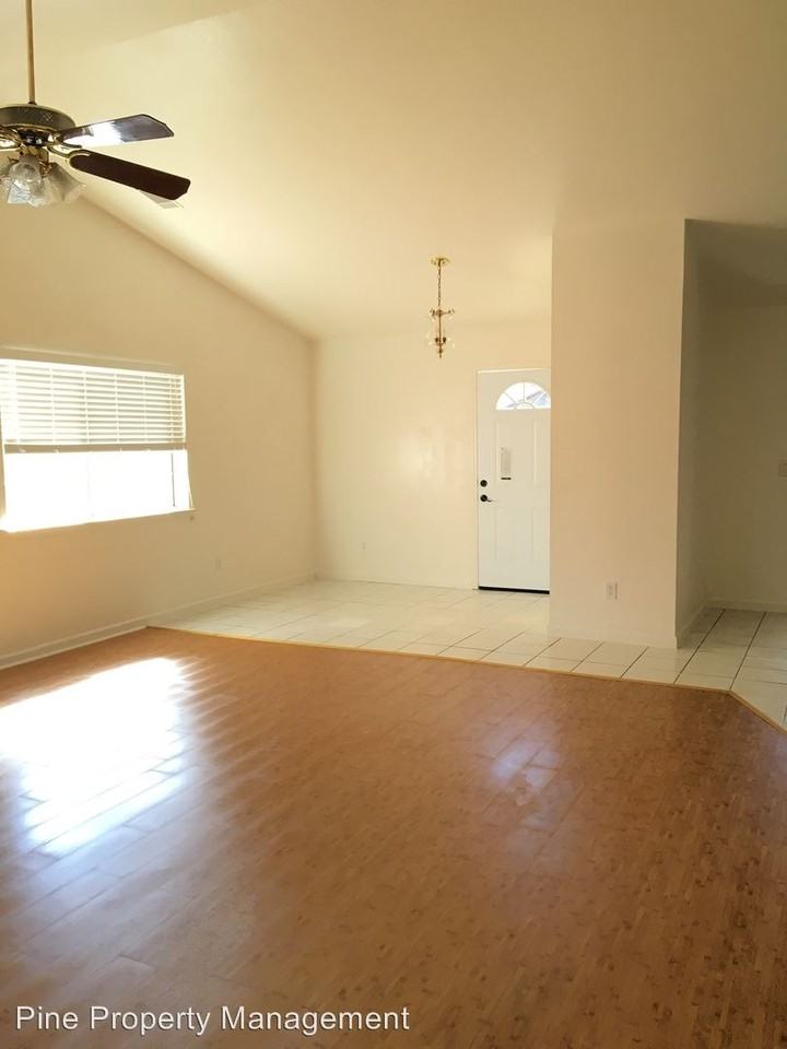 1721 Bechelli Ln - Photo 3 of 20