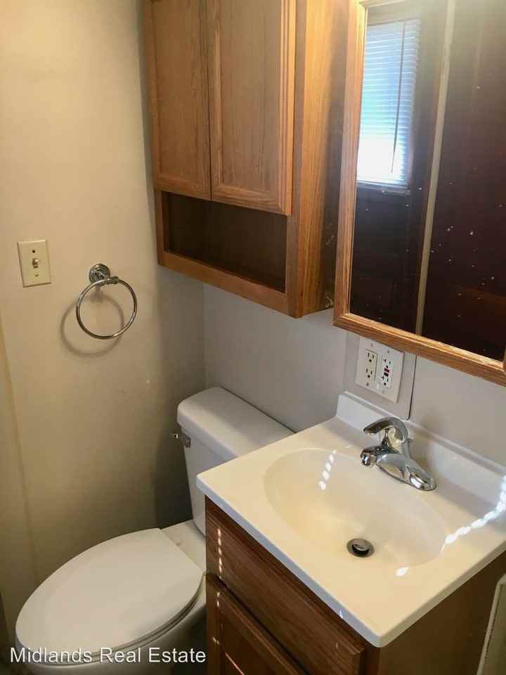 1439 S 17th St - Photo 3 of 7