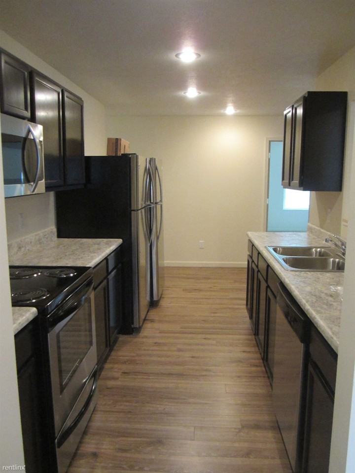 2629 Redwood Ave - Photo 2 of 15